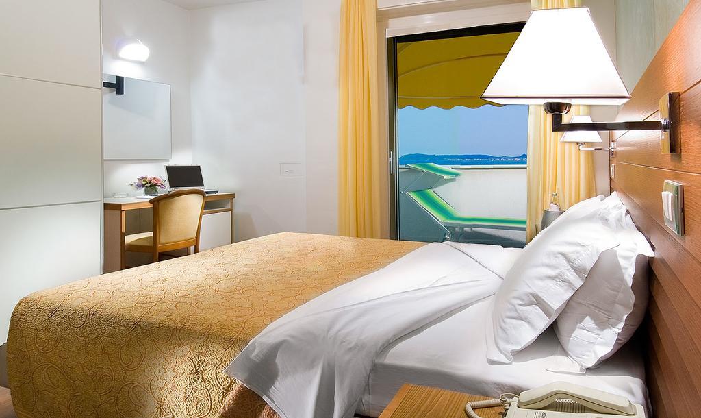Hotel Margareth ริชโชเน ภายนอก รูปภาพ